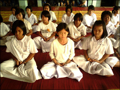 20120501-800px-Buddhist_child 2.jpg